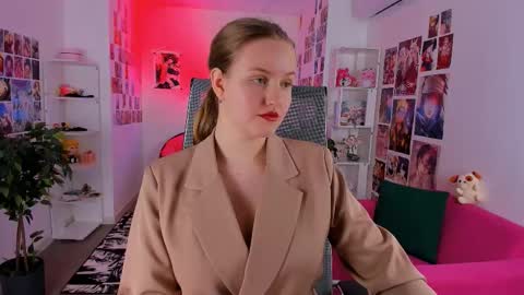 Snapshot of kellypoter chatting on 3, 10, 2025 kelly online show from 3, 10, 2025