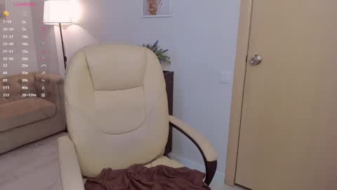 Snapshot of kellystarlight chatting on 11, 2, 2025 Kelly online show from 11, 2, 2025