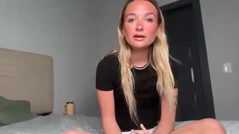 Snapshot of kelseyblu chatting on 12, 3, 2026 Kelsey Blu online show from 12, 3, 2026