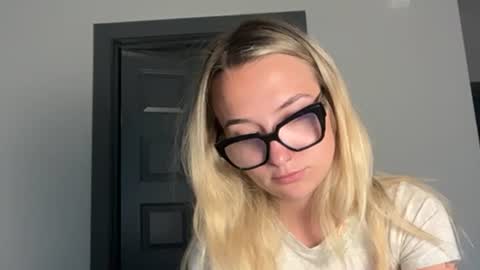 Snapshot of kelseyblu chatting on 16, 6, 2026 Kelsey Blu online show from 16, 6, 2026