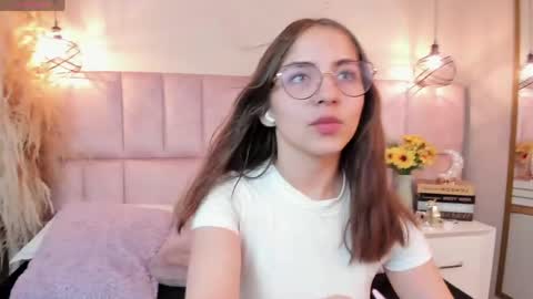 Kely online show from 3, 6, 2026