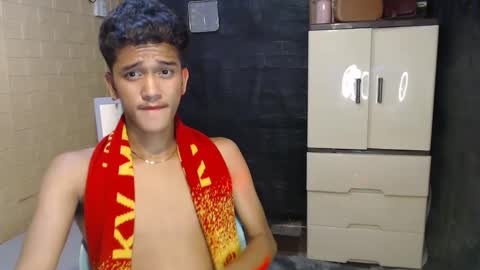 Snapshot of ken_bigcockxx chatting on 5, 2, 2025 Ken online show from 5, 2, 2025