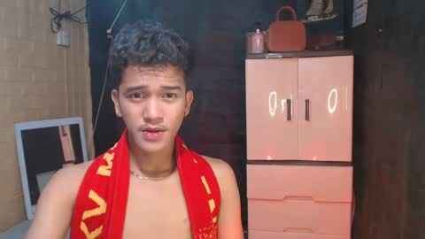 Snapshot of ken_bigcockxx chatting on 6, 2, 2025 Ken online show from 6, 2, 2025