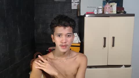 Snapshot of ken_bigcockxx chatting on 17, 2, 2025 Ken online show from 17, 2, 2025