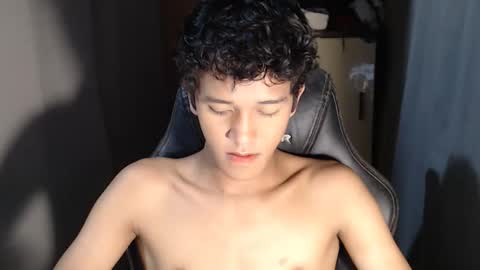 Snapshot of ken_bigcockxx chatting on 12, 9, 2025 Ken online show from 12, 9, 2025