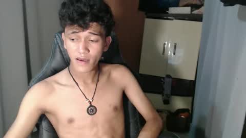 Snapshot of ken_bigcockxx chatting on 13, 10, 2025 Ken online show from 13, 10, 2025