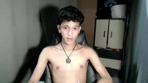 Snapshot of ken_bigcockxx chatting on 20, 11, 2025 Ken online show from 20, 11, 2025