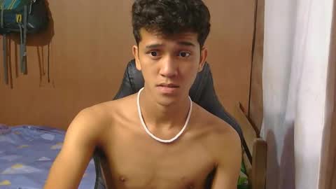 Snapshot of ken_bigcockxx chatting on 19, 12, 2025 Ken online show from 19, 12, 2025