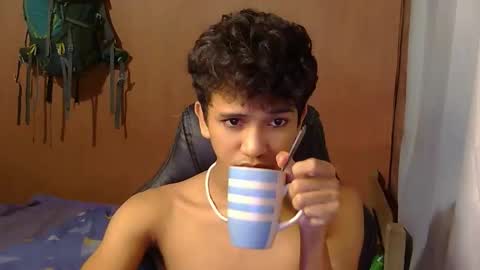 Snapshot of ken_bigcockxx chatting on 12, 1, 2026 Ken online show from 12, 1, 2026