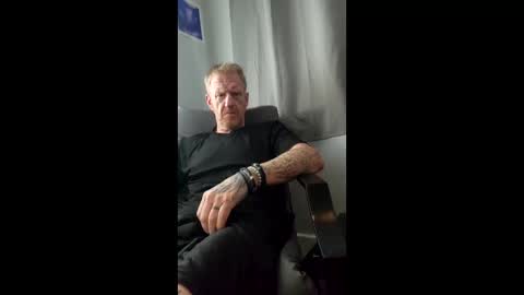 kendall21978 online show from 25, 4, 2026