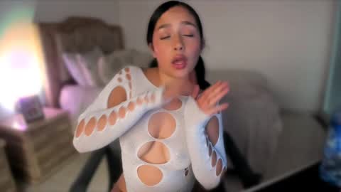 KendallHoule online show from 5, 3, 2025