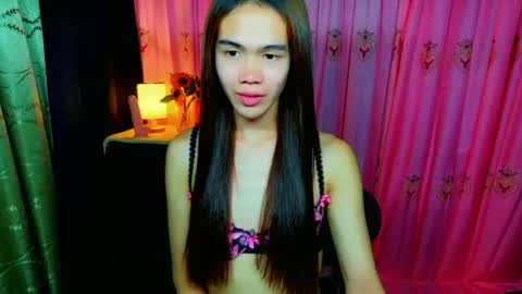 Kendall  online show from 23, 4, 2026