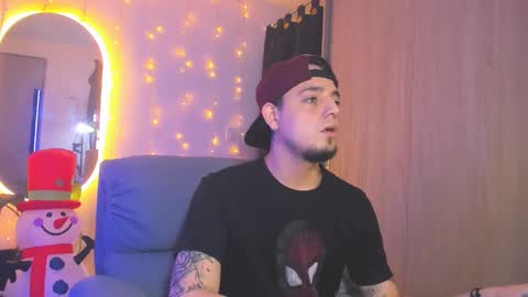 Snapshot of kendel_dimitri chatting on 13, 12, 2024 kendel_dimitri online show from 13, 12, 2024