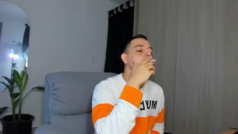 Snapshot of kendel_dimitri chatting on 2, 3, 2025 kendel_dimitri online show from 2, 3, 2025