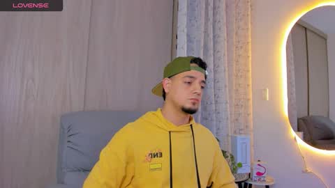 Snapshot of kendel_dimitri chatting on 5, 11, 2025 kendel_dimitri online show from 5, 11, 2025