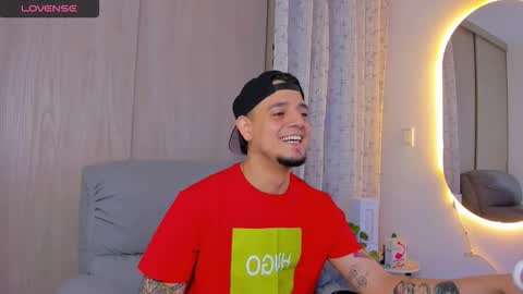 Snapshot of kendel_dimitri chatting on 14, 11, 2025 kendel_dimitri online show from 14, 11, 2025