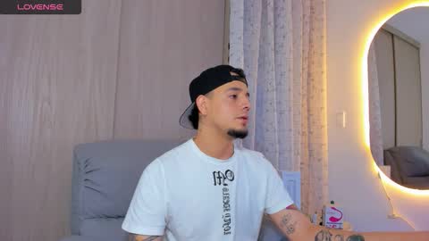 Snapshot of kendel_dimitri chatting on 15, 11, 2025 kendel_dimitri online show from 15, 11, 2025