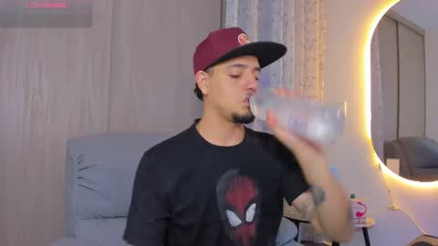 Snapshot of kendel_dimitri chatting on 23, 11, 2025 kendel_dimitri online show from 23, 11, 2025