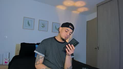 Snapshot of kendel_dimitri chatting on 18, 12, 2025 kendel_dimitri online show from 18, 12, 2025