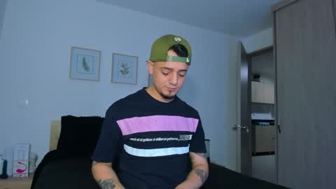 Snapshot of kendel_dimitri chatting on 21, 12, 2025 kendel_dimitri online show from 21, 12, 2025