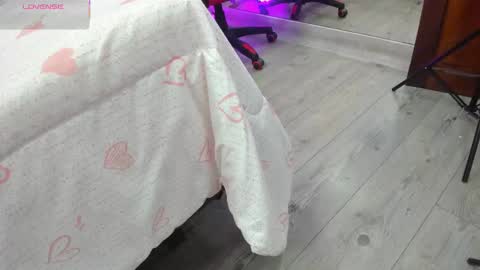 Kendra London online show from 27, 3, 2026