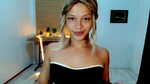 Snapshot of kendra_lunaxx chatting on 20, 5, 2026 kendra_lunaxx online show from 20, 5, 2026