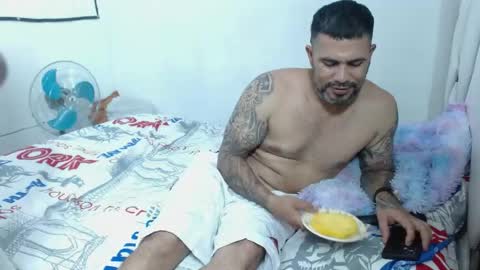 Kendra And Miller online show from 11, 4, 2026