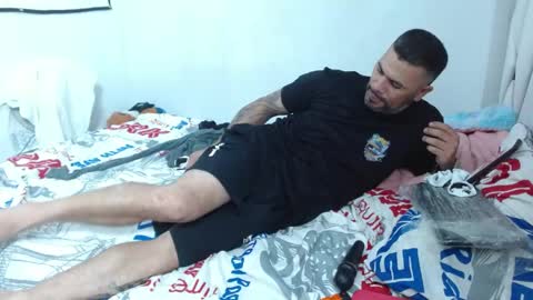 Kendra And Miller online show from 13, 4, 2026