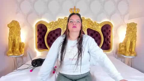 Snapshot of kendralholson chatting on 21, 10, 2025 Kendral online show from 21, 10, 2025