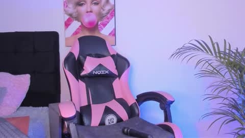  01  online show from 13, 10, 2025