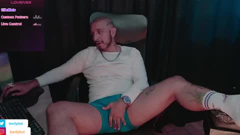 Snapshot of kenllyhot chatting on 28, 4, 2026 Kenlly online show from 28, 4, 2026