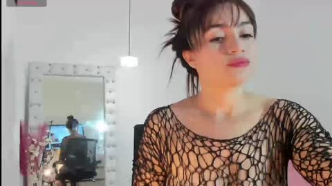 Snapshot of kennawells_ chatting on 6, 1, 2025 kenna online show from 6, 1, 2025