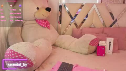 kenndal_tay online show from 15, 4, 2026