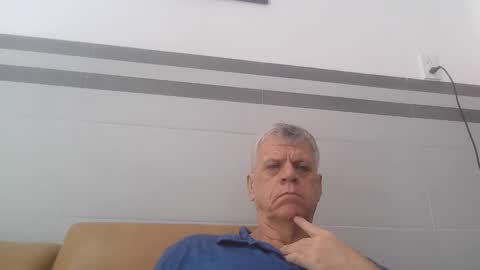 Snapshot of kent_ham chatting on 8, 3, 2026 kent_ham online show from 8, 3, 2026