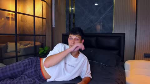 Snapshot of kenter_parker chatting on 31, 3, 2026 Peter online show from 31, 3, 2026