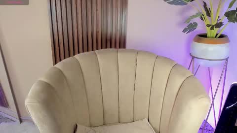 Keny Kitty  Onlyfans Kenayfoxx online show from 18, 2, 2025