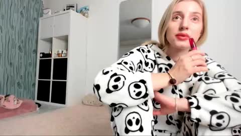 Kenzie online show from 26, 1, 2025