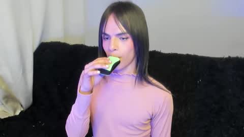 Snapshot of kerly_monroe chatting on 26, 11, 2025 Kerly online show from 26, 11, 2025