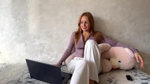 Elizabeth online show from 7, 11, 2025