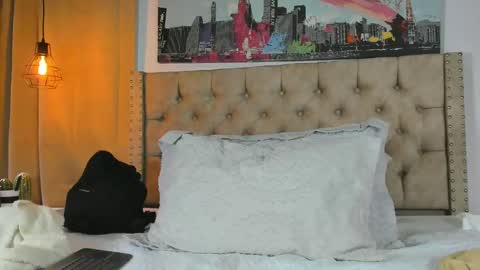 Kery Hillson online show from 18, 2, 2025