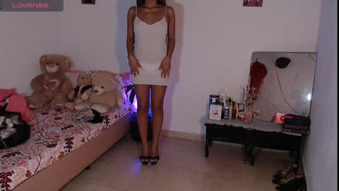 Mia  online show from 23, 4, 2026
