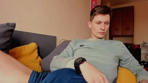 Snapshot of kevin_hornyyy chatting on 20, 5, 2026 kevin online show from 20, 5, 2026