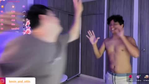 kevin and ottis online show from 24, 4, 2026