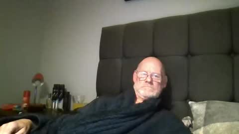 kevlooking4sez online show from 2, 10, 2025