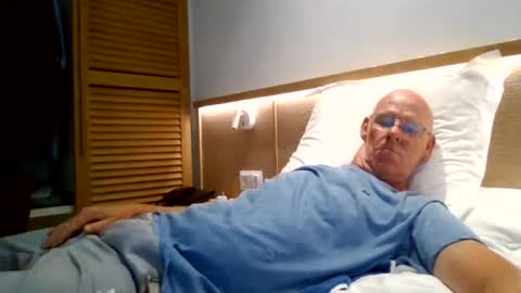 kevlooking4sez online show from 3, 8, 2026