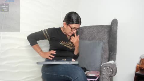 Keila Milf online show from 7, 3, 2025