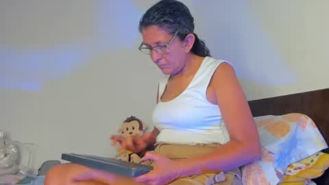Keila Milf online show from 5, 8, 2026