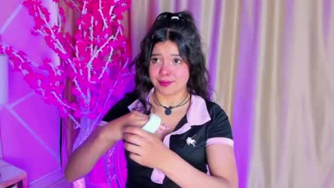 Keyla noa online show from 25, 7, 2026