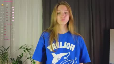 Hi Im Mary Glad to see you in my room  PVT is open online show from 2, 3, 2025