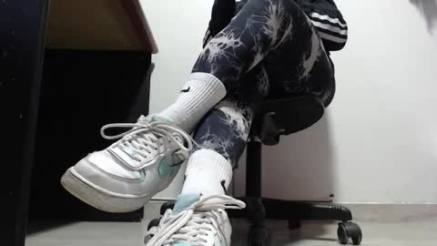 Snapshot of keylie_saenz28 chatting on 28, 11, 2025 online show from 28, 11, 2025